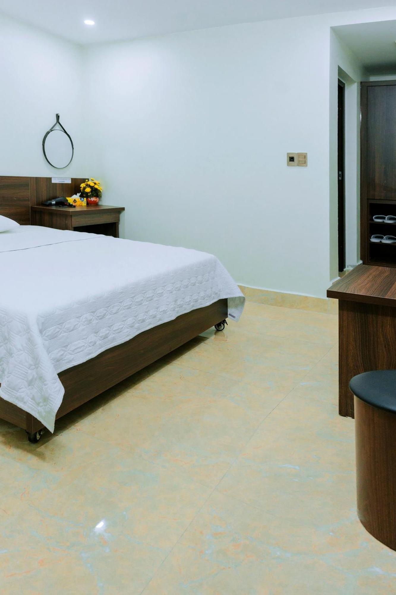 Thu Ha Hotel Uong Bi Luaran gambar